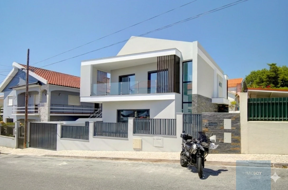 Moradia T3 para Venda em São Domingos de Rana Foto 1