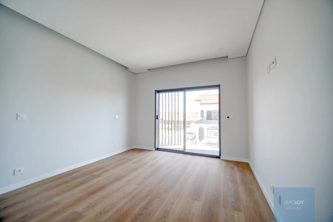 Moradia T3 para Venda em São Domingos de Rana Foto 16