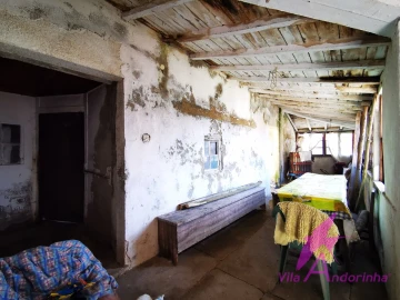 Moradia T3 para Venda em Mazarefes e Vila Fria