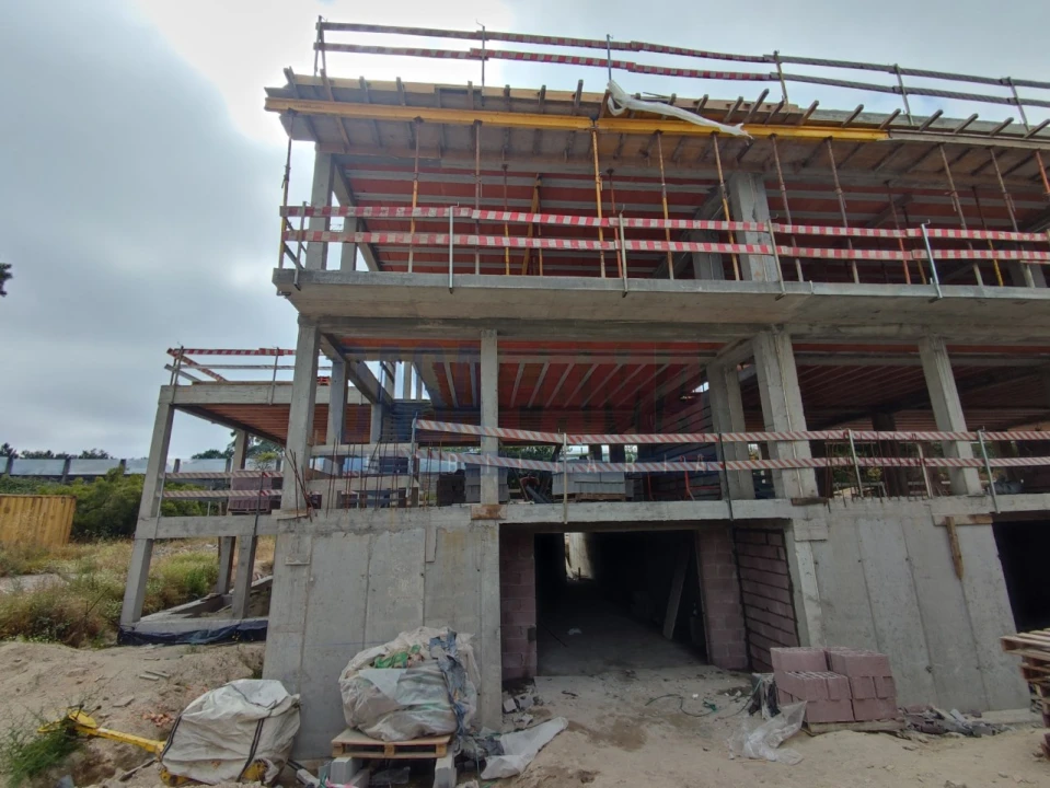 Moradia T3 para Venda em Ribeirão Foto 1