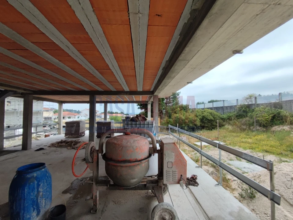 Moradia T3 para Venda em Ribeirão Foto 9