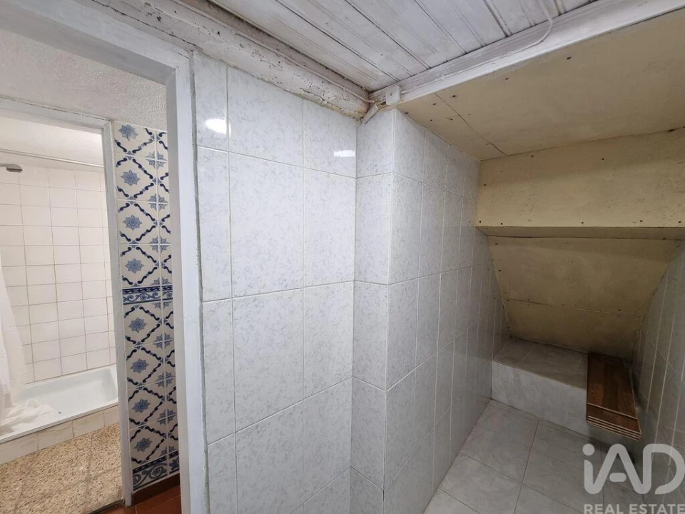 Moradia T2 para Venda em Folques Foto 5