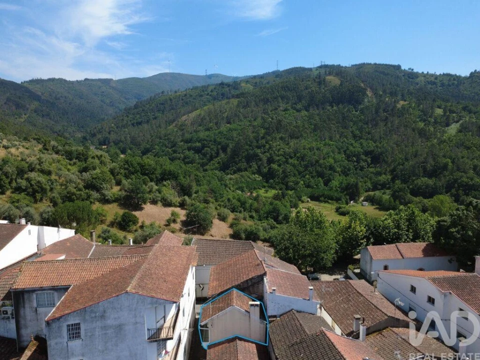 Moradia T2 para Venda em Folques Foto 27