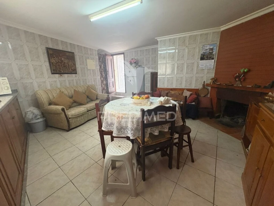 Apartamento T2 para Venda em Bouçoães Foto 3