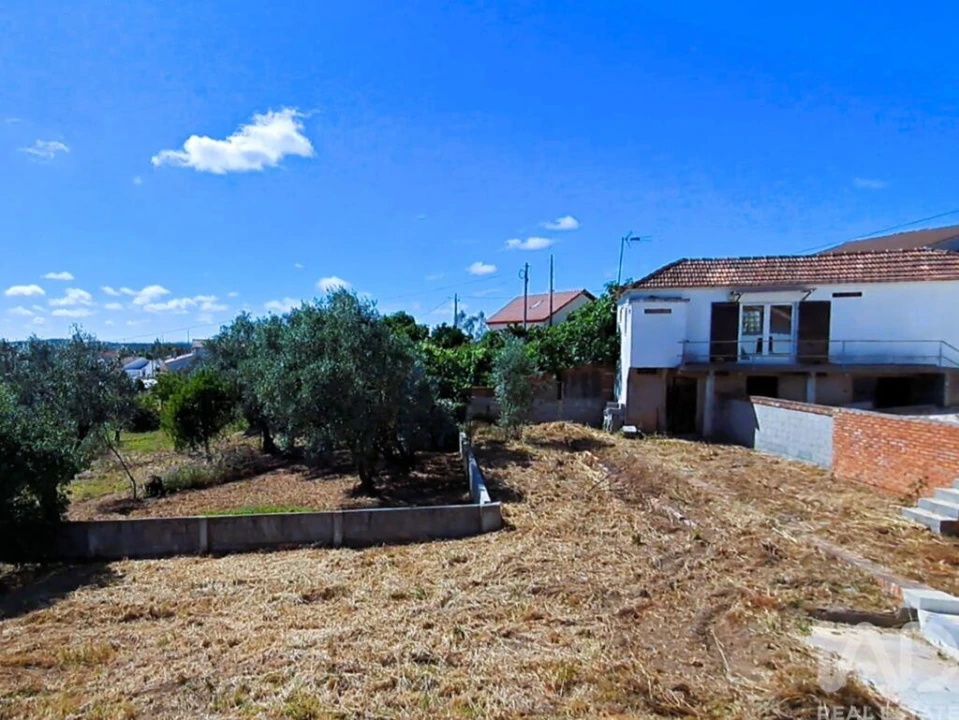Quinta T6 para Venda em Colmeias e Memória Foto 32