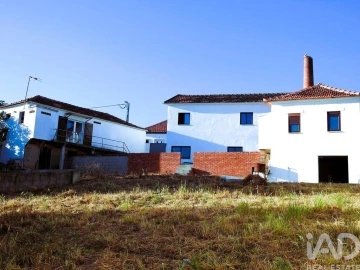 Quinta T6 para Venda em Colmeias e Memória