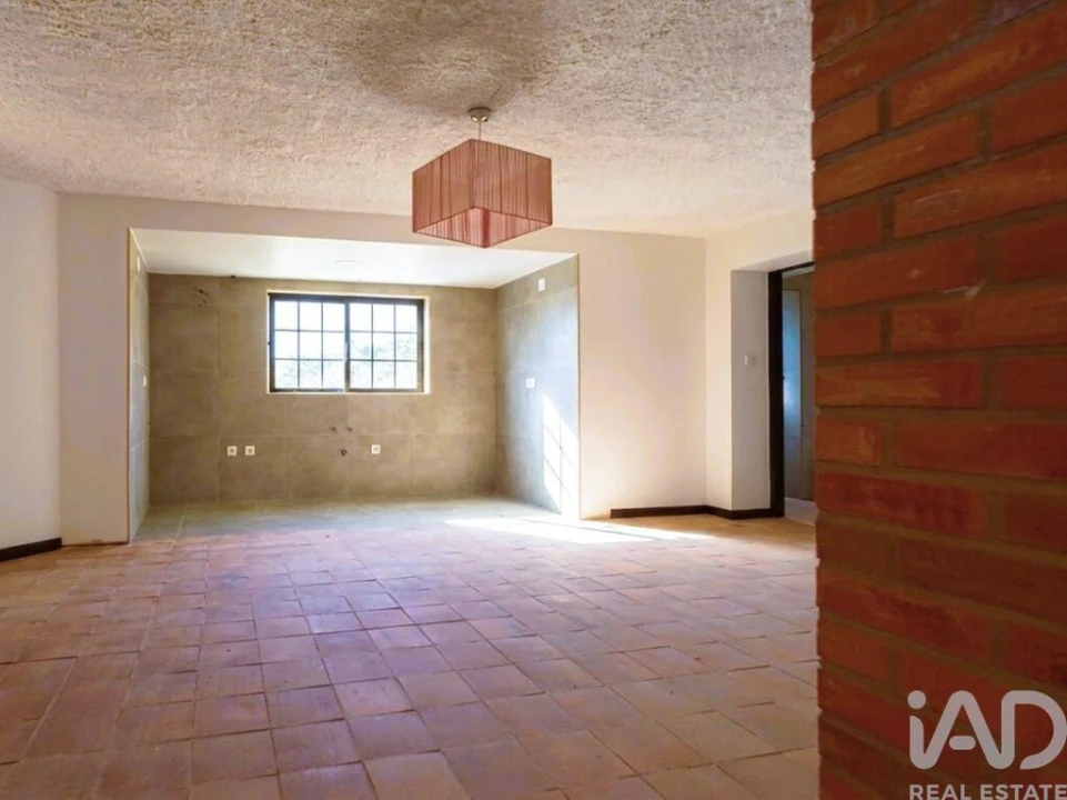 Quinta T6 para Venda em Colmeias e Memória Foto 11