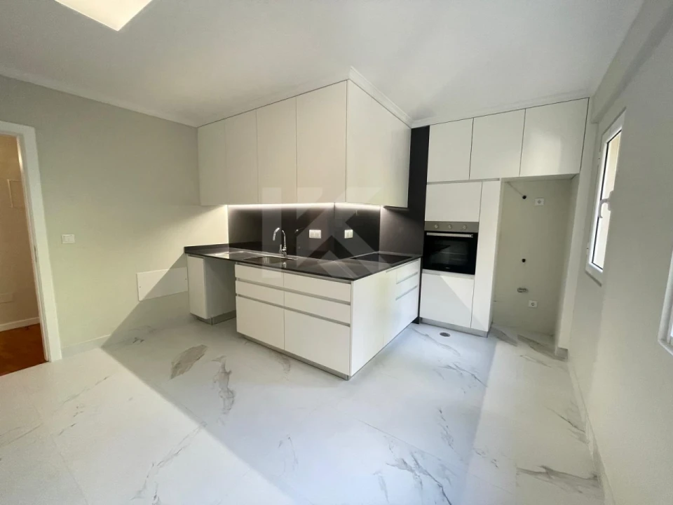 Apartamento T3 para Arrendamento em Funchal (São Pedro) Foto 4
