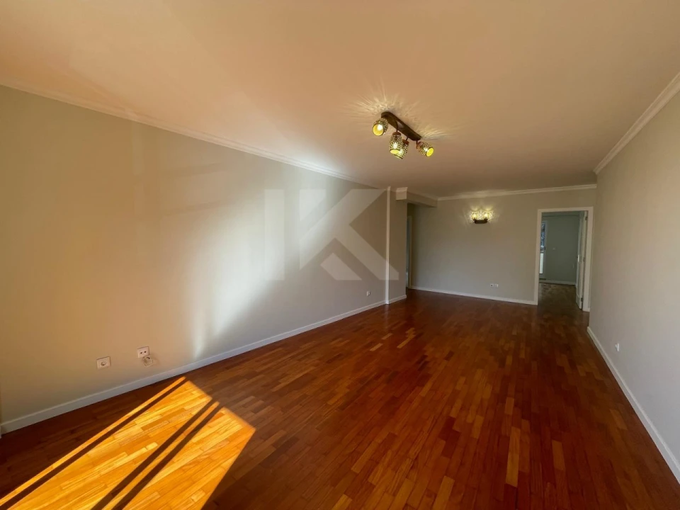 Apartamento T3 para Arrendamento em Funchal (São Pedro) Foto 6
