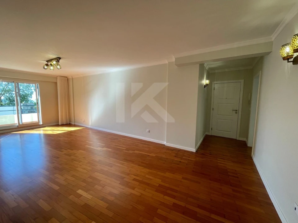 Apartamento T3 para Arrendamento em Funchal (São Pedro) Foto 7