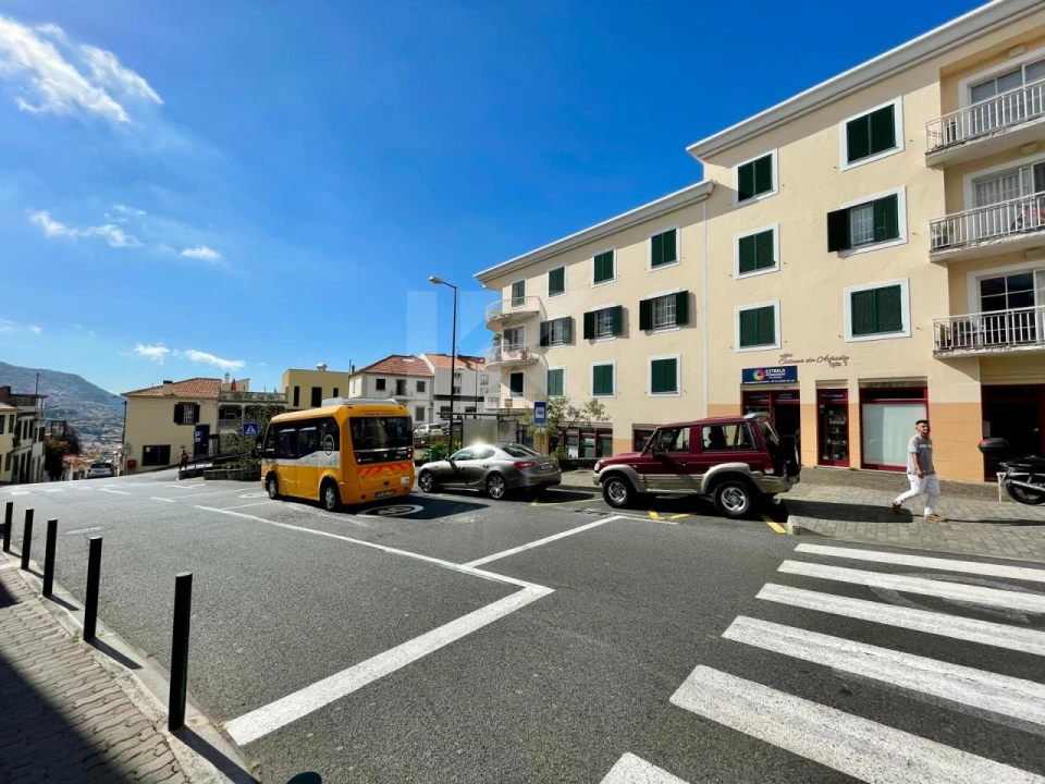 Apartamento T3 para Arrendamento em Funchal (São Pedro) Foto 30