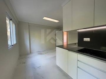 Apartamento T3 para Arrendamento em Funchal (São Pedro)