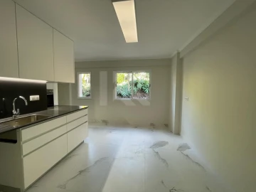 Apartamento T3 para Arrendamento em Funchal (São Pedro)