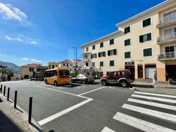 Apartamento T3 para Arrendamento em Funchal (São Pedro)