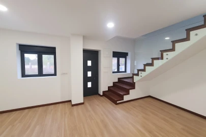 Moradia T2 para Venda em Esgueira