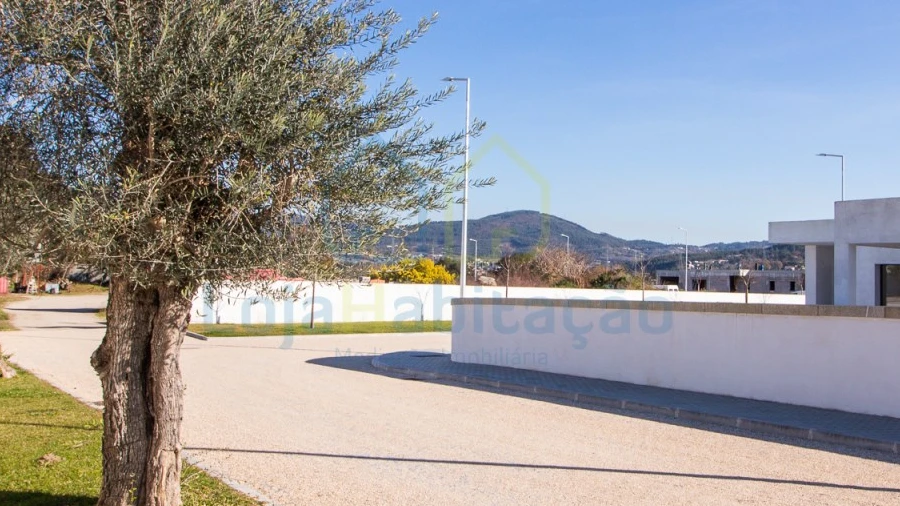 Moradia T3 para Venda em Ferreiros, Prozelo e Besteiros