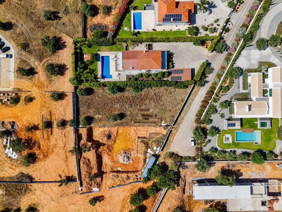 Terreno para Venda em Quarteira Foto 2