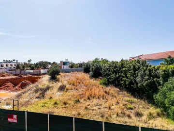 Terreno para Venda em Quarteira