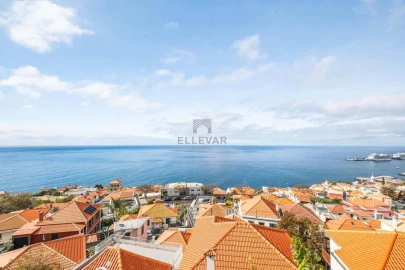 Moradia T4 para Venda em Funchal (Santa Maria Maior)