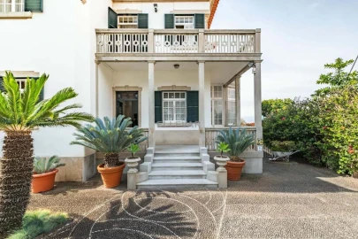 Moradia T4 para Venda em Funchal (Santa Maria Maior)