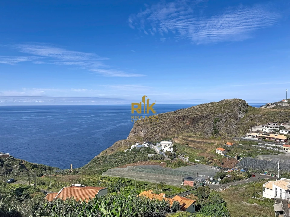 Terreno para Venda em Ribeira Brava Foto 2