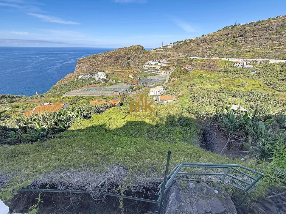 Terreno para Venda em Ribeira Brava Foto 3