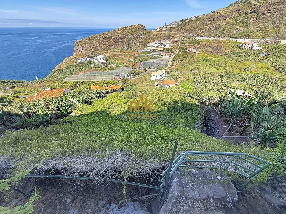 Terreno para Venda em Ribeira Brava Foto 4