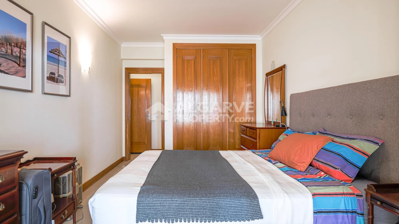 Apartamento T1 para Venda em Quarteira Foto 23