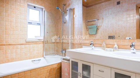 Apartamento T1 para Venda em Quarteira
