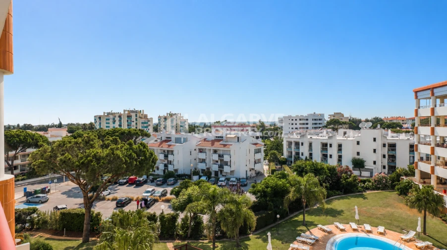 Apartamento T1 para Venda em Quarteira Foto 30