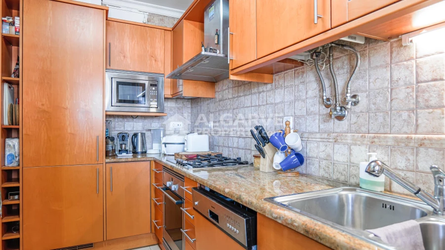 Apartamento T1 para Venda em Quarteira Foto 3