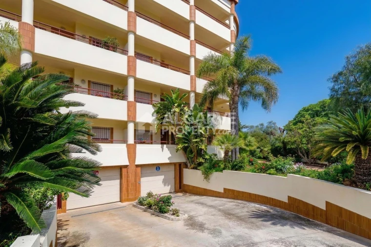 Apartamento T1 para Venda em Quarteira Foto 17