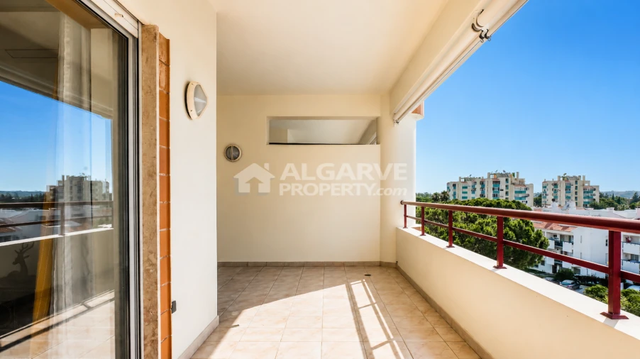 Apartamento T1 para Venda em Quarteira Foto 6