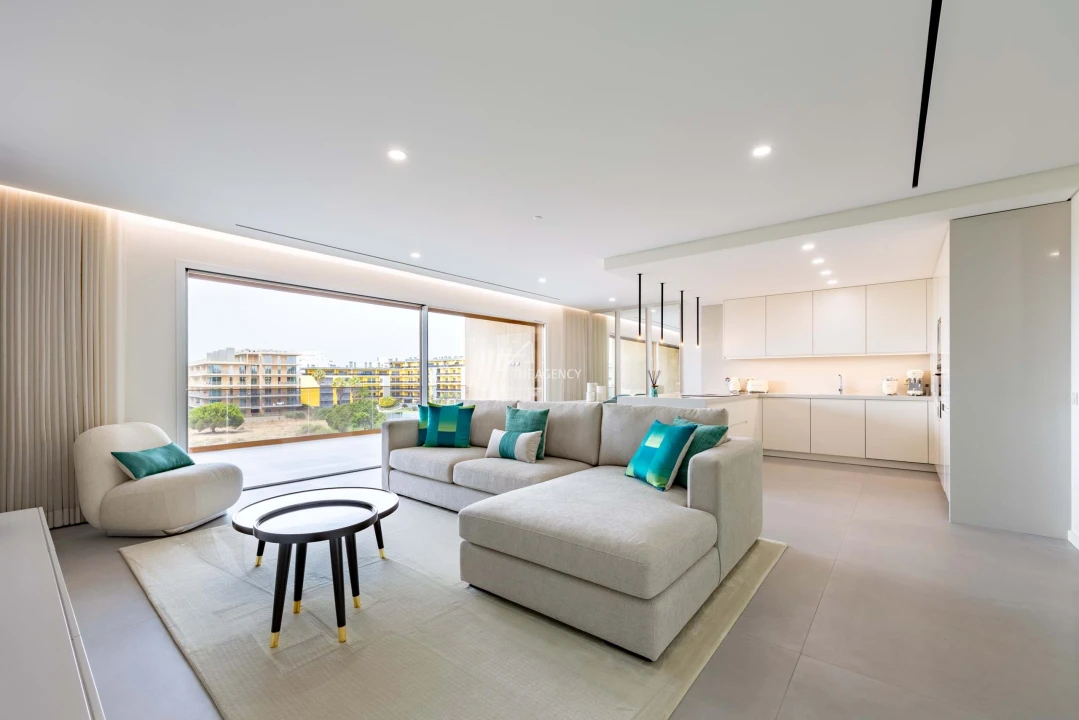 Apartamento T2 para Venda em Quarteira Foto 6