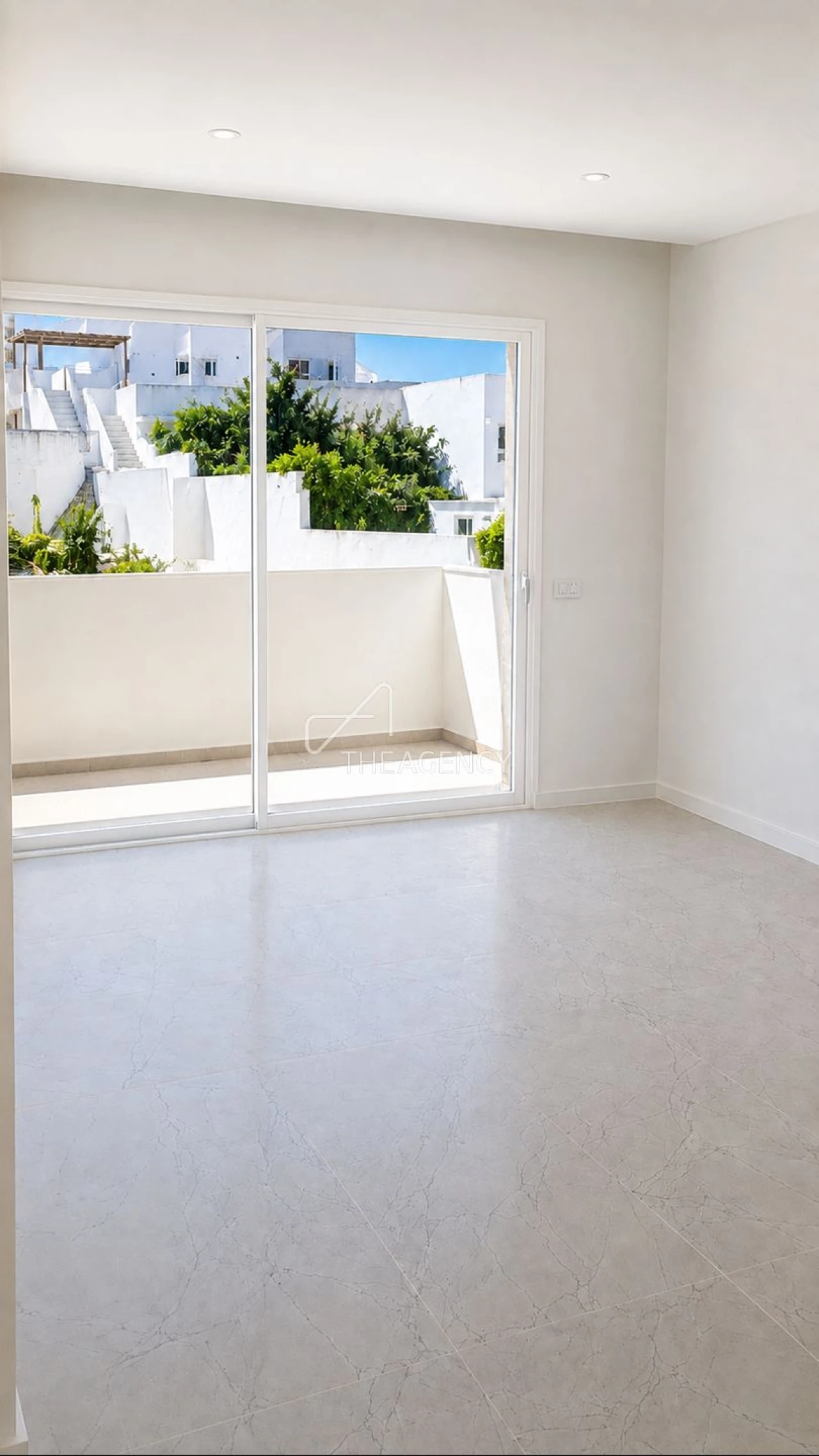 Apartamento T1 para Venda em Quarteira Foto 6