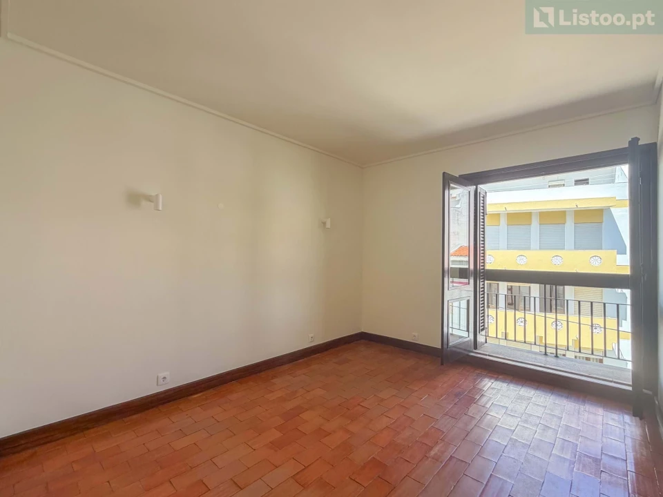 Apartamento T2 para Venda em Sesimbra (Santiago) Foto 18