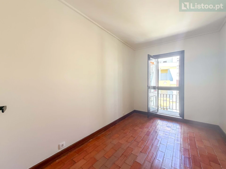 Apartamento T2 para Venda em Sesimbra (Santiago) Foto 13