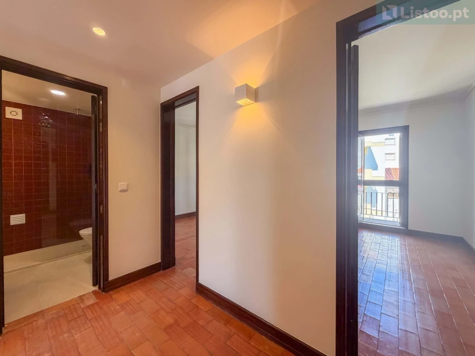 Apartamento T2 para Venda em Sesimbra (Santiago) Foto 10