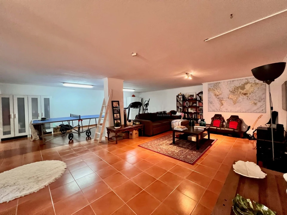 Moradia T5 para Arrendamento em Alcabideche Foto 42