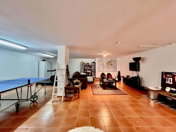 Moradia T5 para Arrendamento em Alcabideche