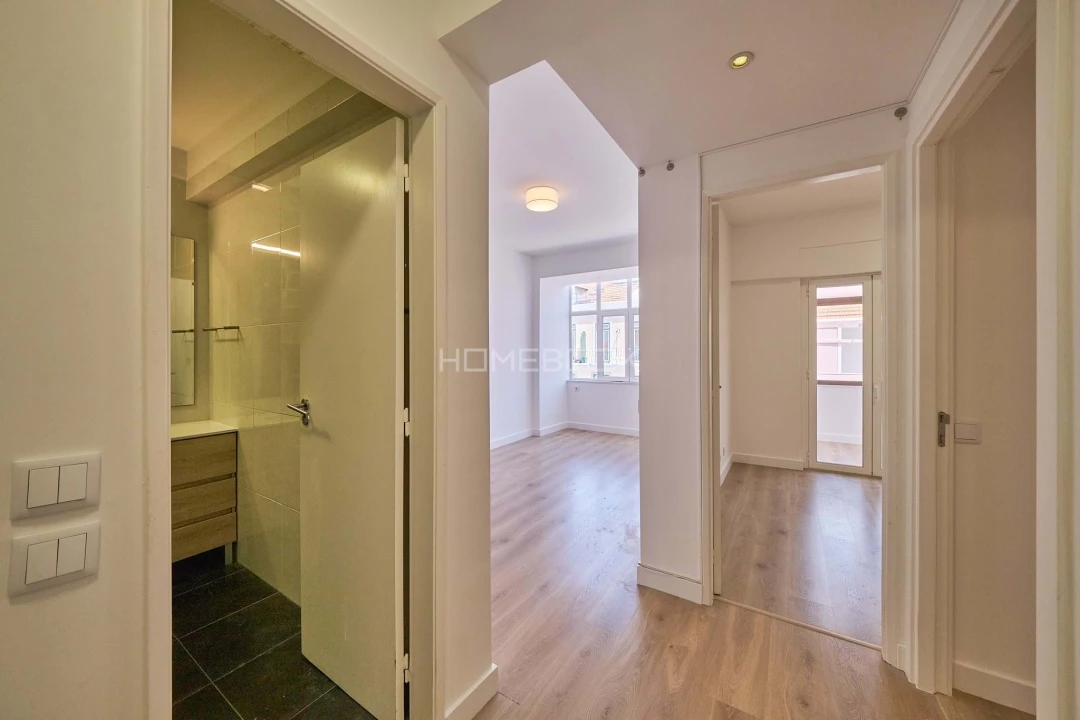 Apartamento T2 para Venda em Campo de Ourique Foto 3