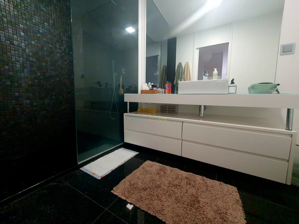 Apartamento T1 para Arrendamento férias em São Martinho Foto 20