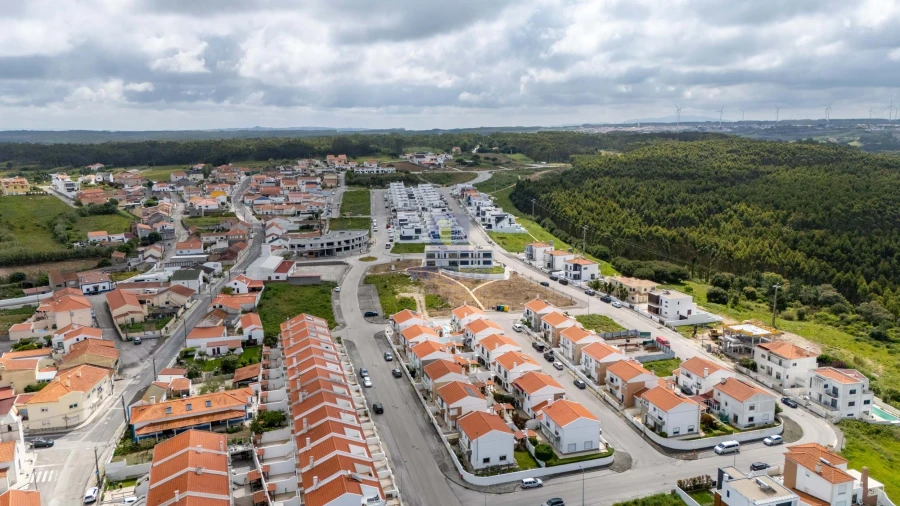 Moradia T3 para Venda em Atouguia da Baleia Foto 17