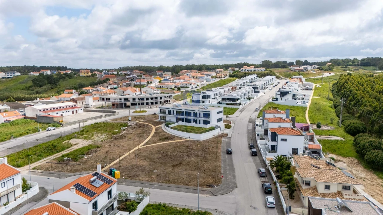Moradia T3 para Venda em Atouguia da Baleia Foto 18