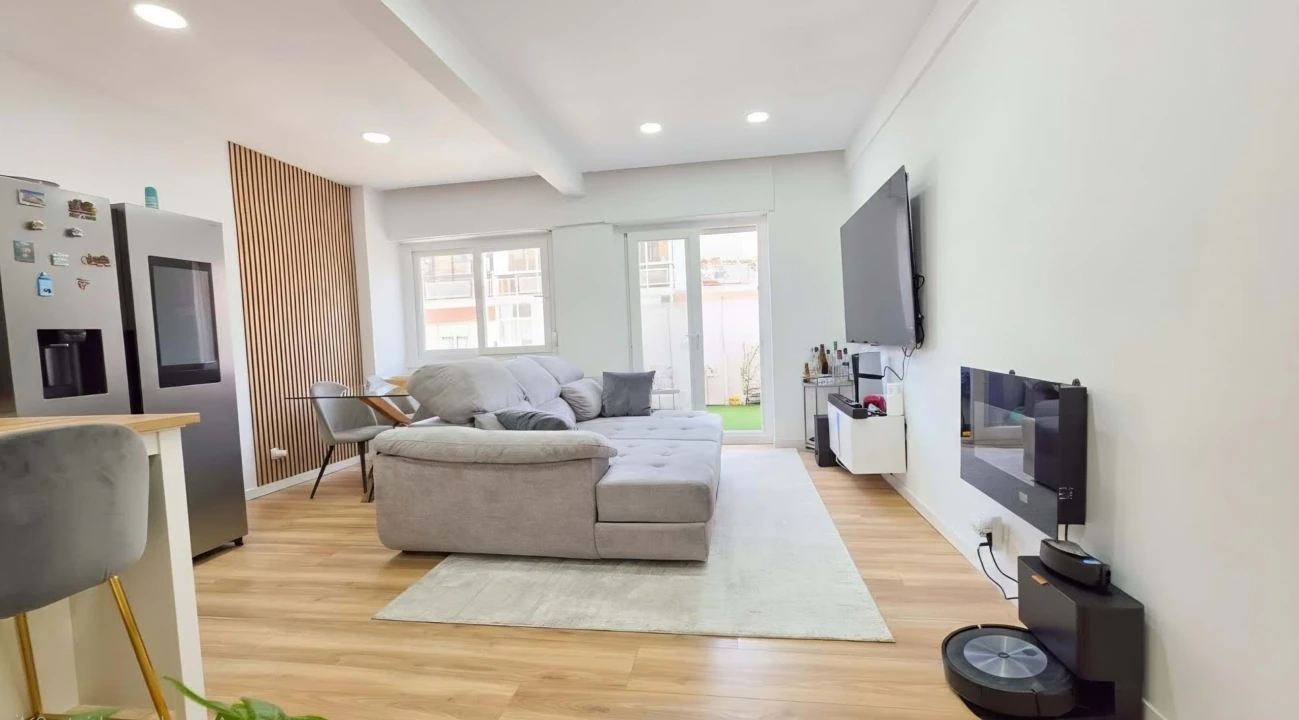 Apartamento T2 para Venda em Alvalade Foto 2