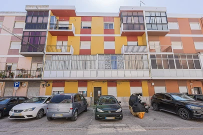 Apartamento T2 para Venda em Baixa da Banheira e Vale da Amoreira