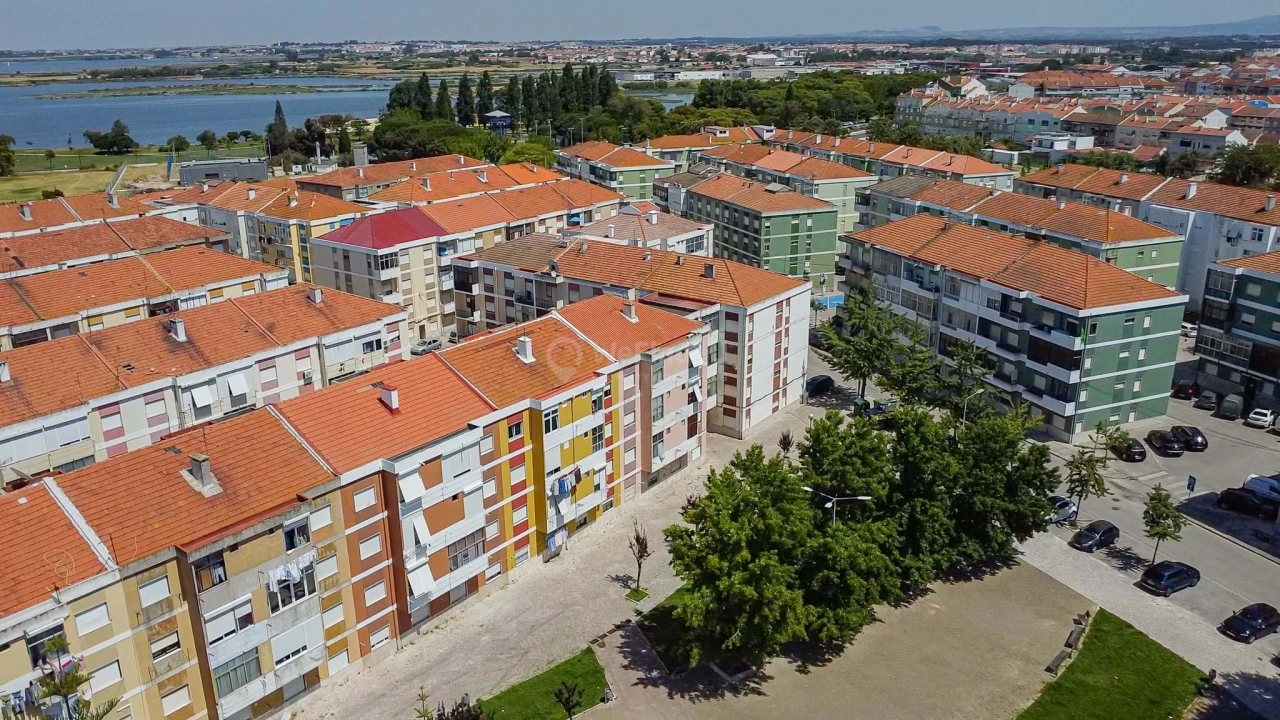Apartamento T2 para Venda em Baixa da Banheira e Vale da Amoreira Foto 37