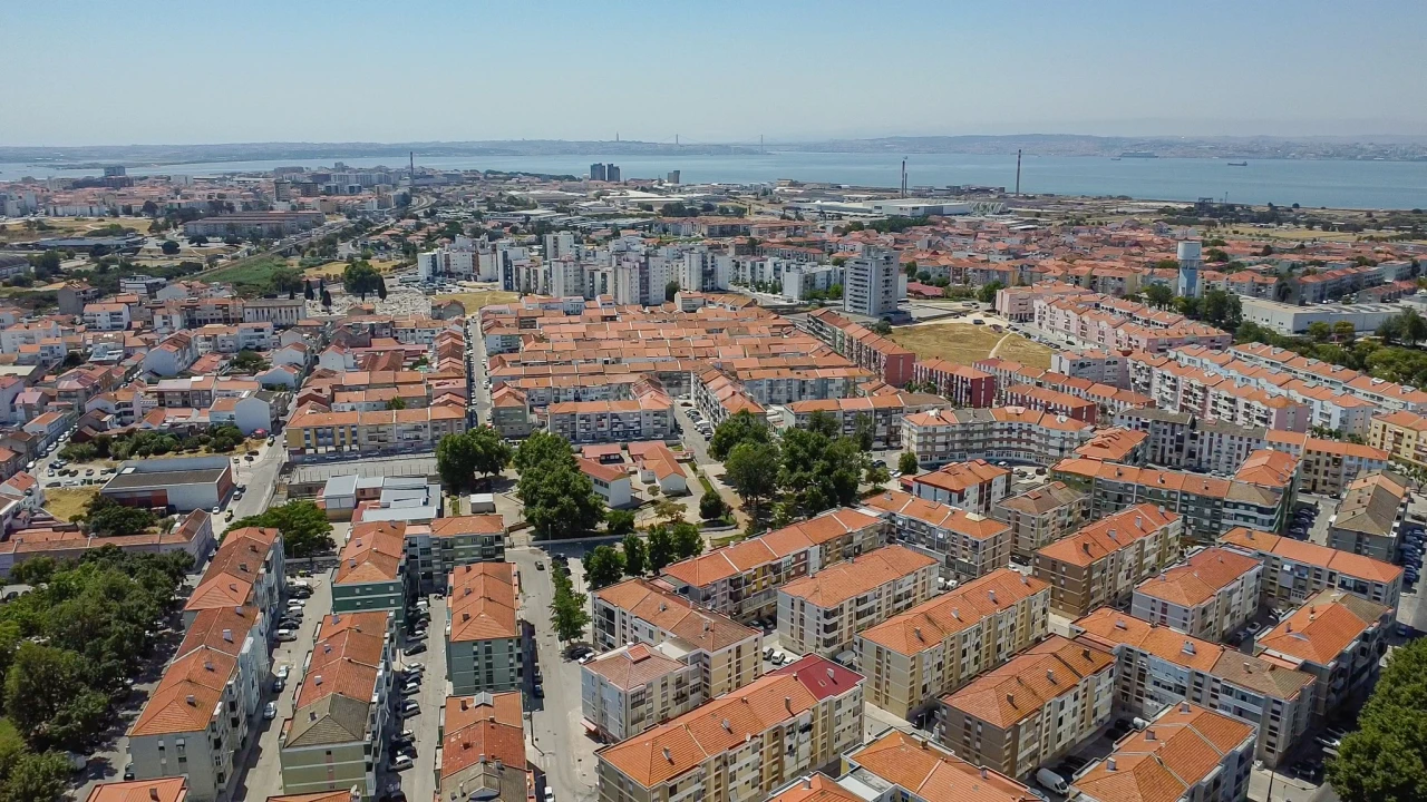 Apartamento T2 para Venda em Baixa da Banheira e Vale da Amoreira Foto 35