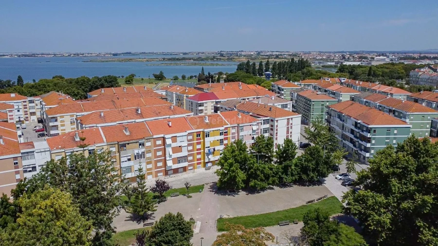 Apartamento T2 para Venda em Baixa da Banheira e Vale da Amoreira Foto 41