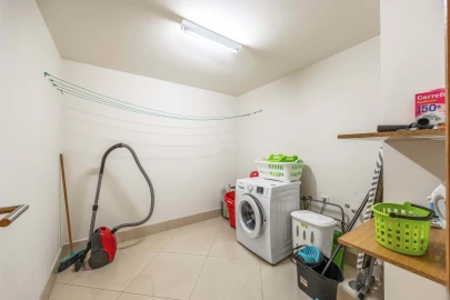 Moradia T4 para Venda em Quarteira